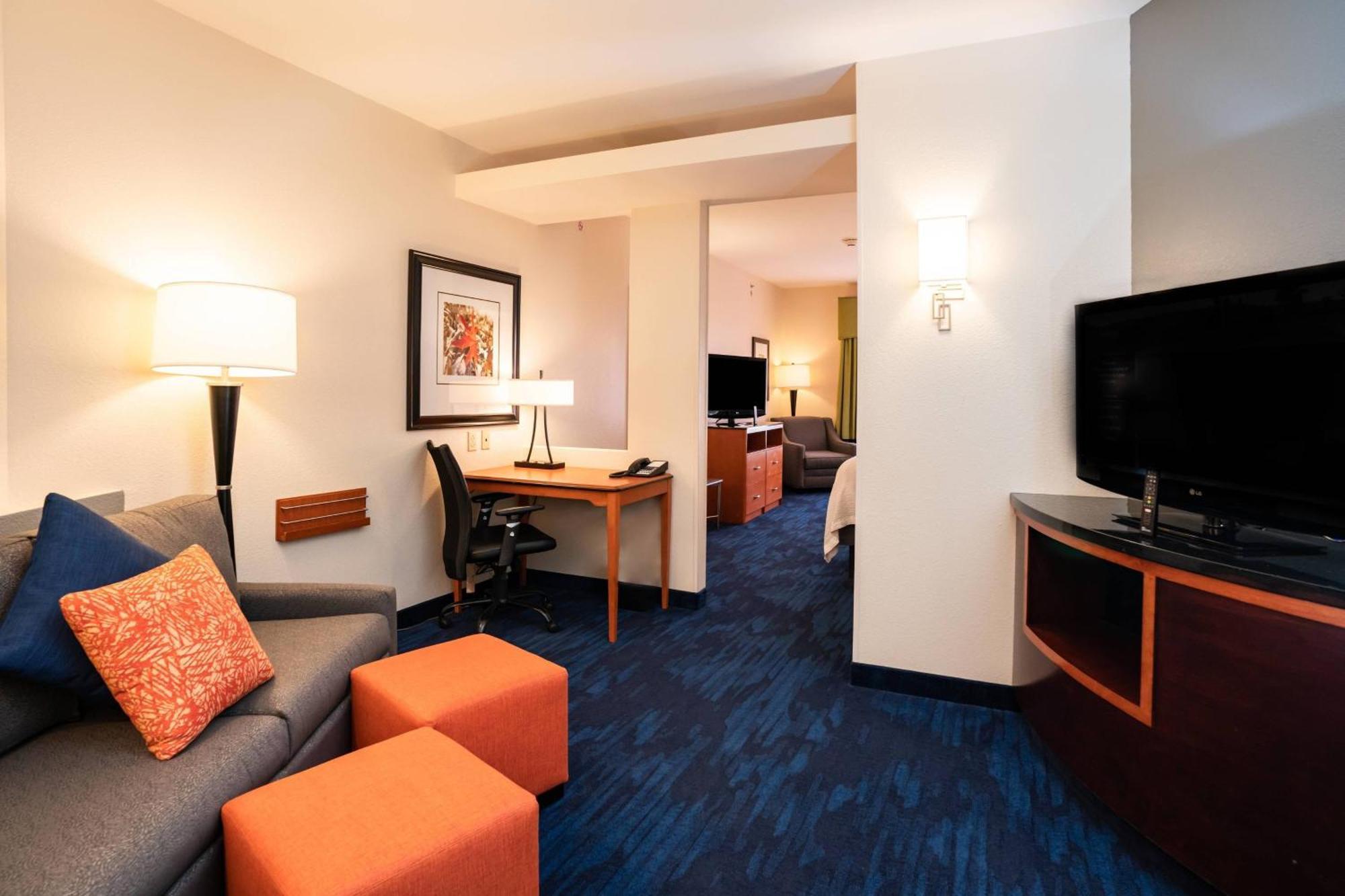 Fairfield Inn & Suites By Marriott Kearney Exterior photo